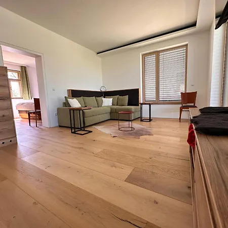 Apartment Paradies *