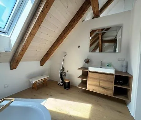 Paradies Apartmán *